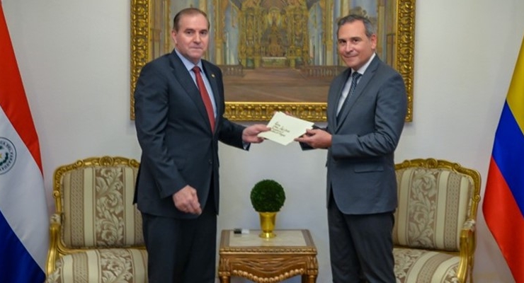 Embajador de Colombia en Paraguay, Juan Manuel Corzo Román entregó copias de estilo ante el Ministro de Relaciones Exteriores, Embajador Julio César Arriola